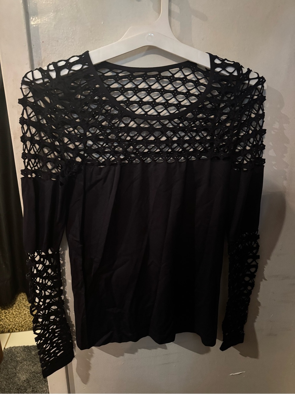 VENUS Black Long-Sleeve Mesh Yoke & Sleeve Top